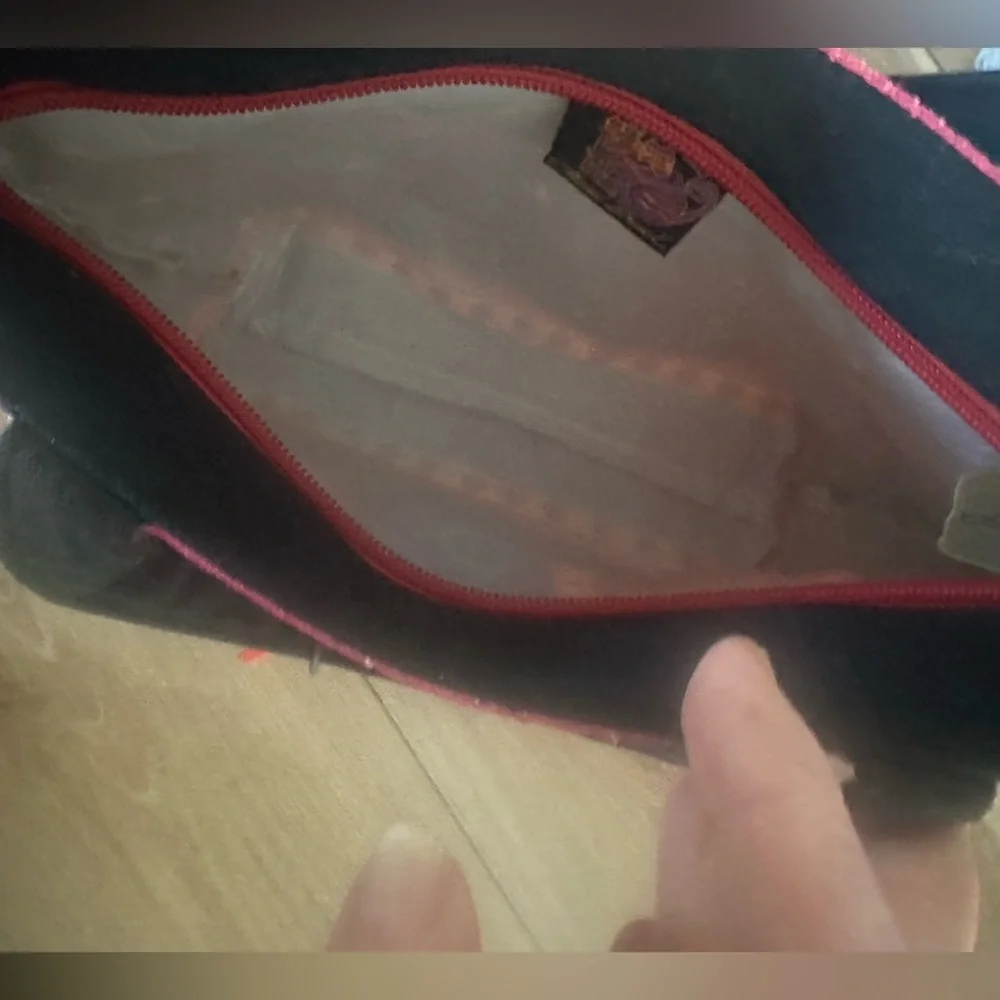 Laurel Burch Feline Friends Tote - Picture 7 of 9